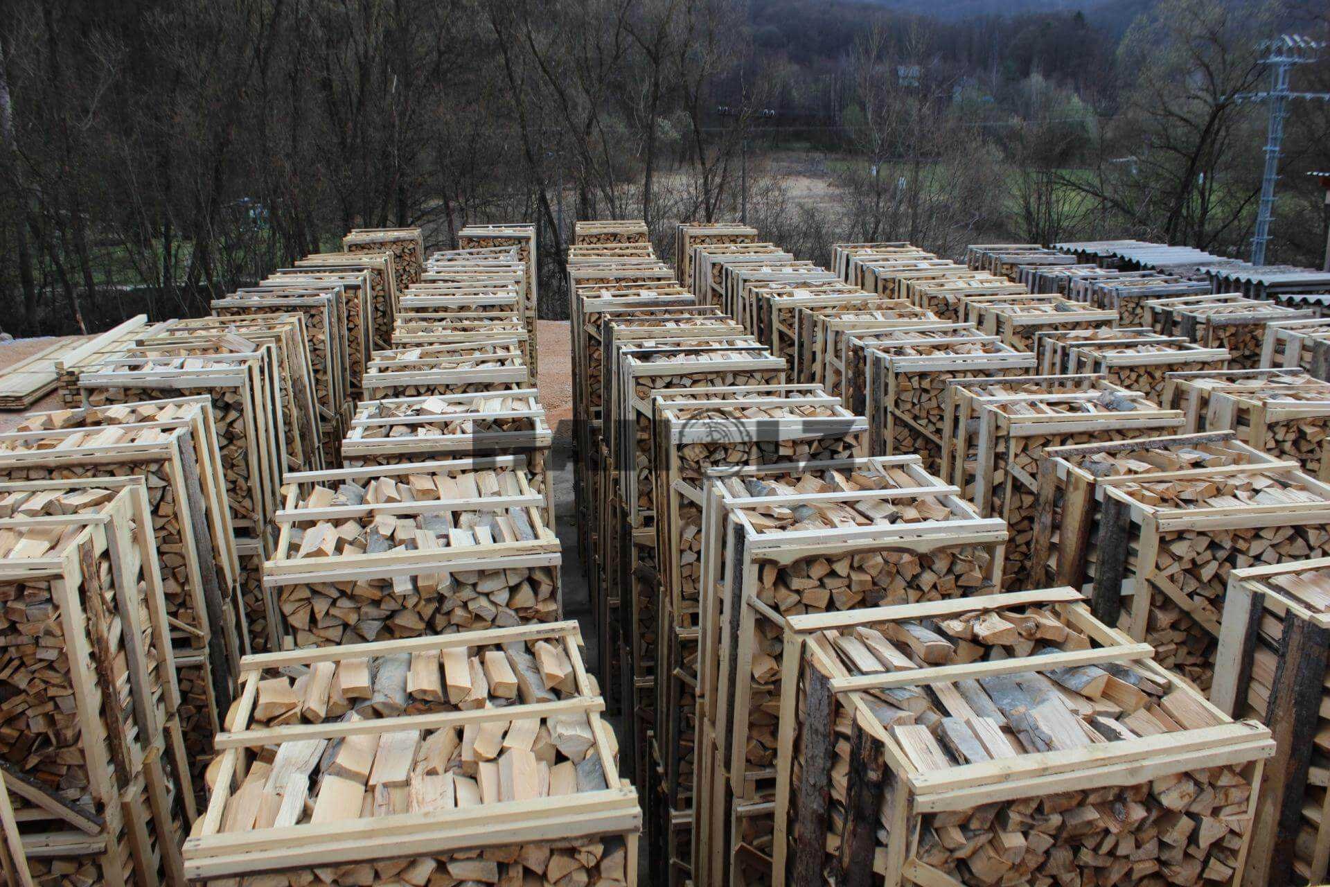 Dried firewood – beech, oak, hornbeam